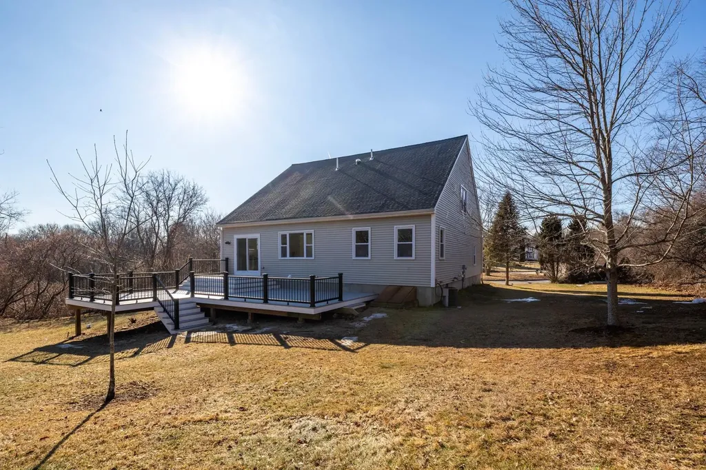 26 Moffat Street Portsmouth NH 03801