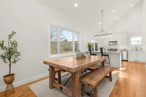 26 Moffat Street Portsmouth NH 03801