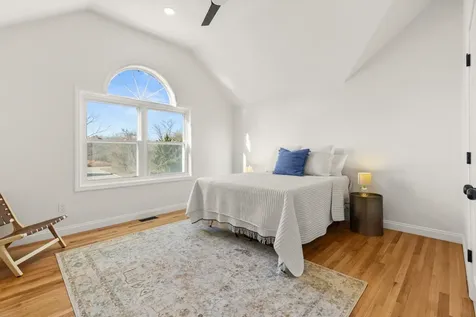 26 Moffat Street Portsmouth NH 03801