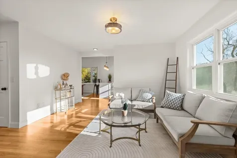 26 Moffat Street Portsmouth NH 03801