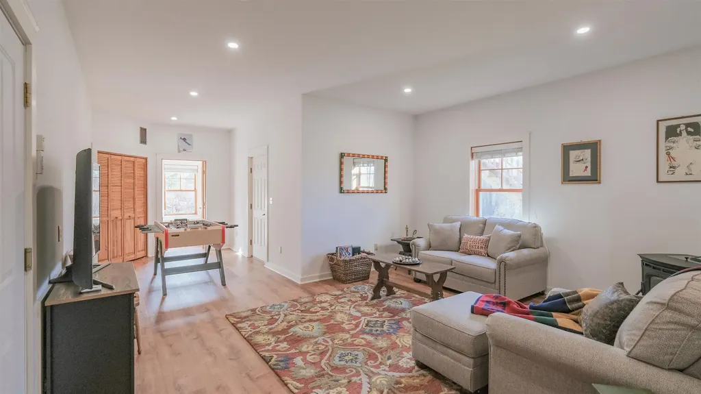 42 Deerfield Drive Ludlow VT 05149
