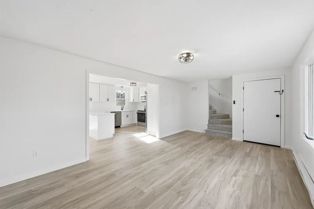 25L English Range Road Derry NH 03038