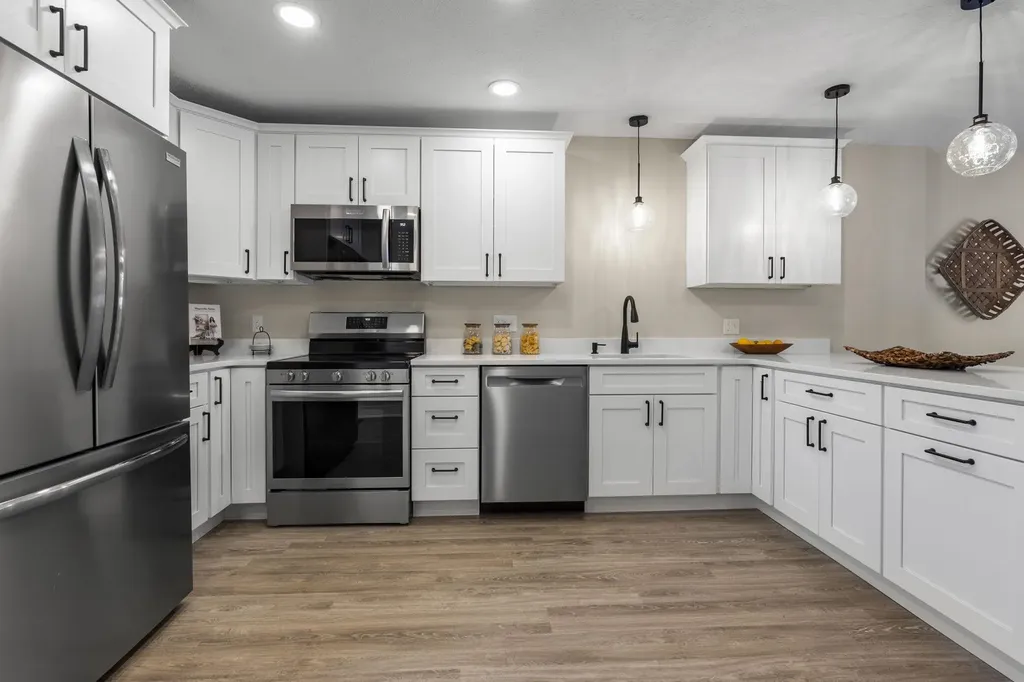 51 River Front Drive Manchester NH 03102