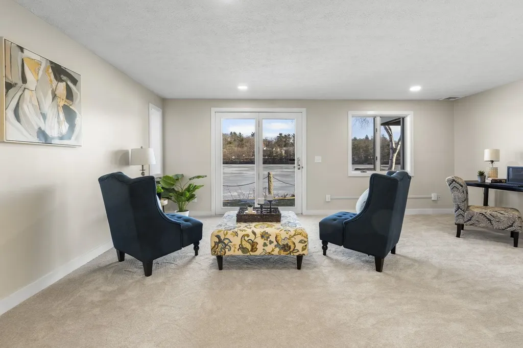 51 River Front Drive Manchester NH 03102