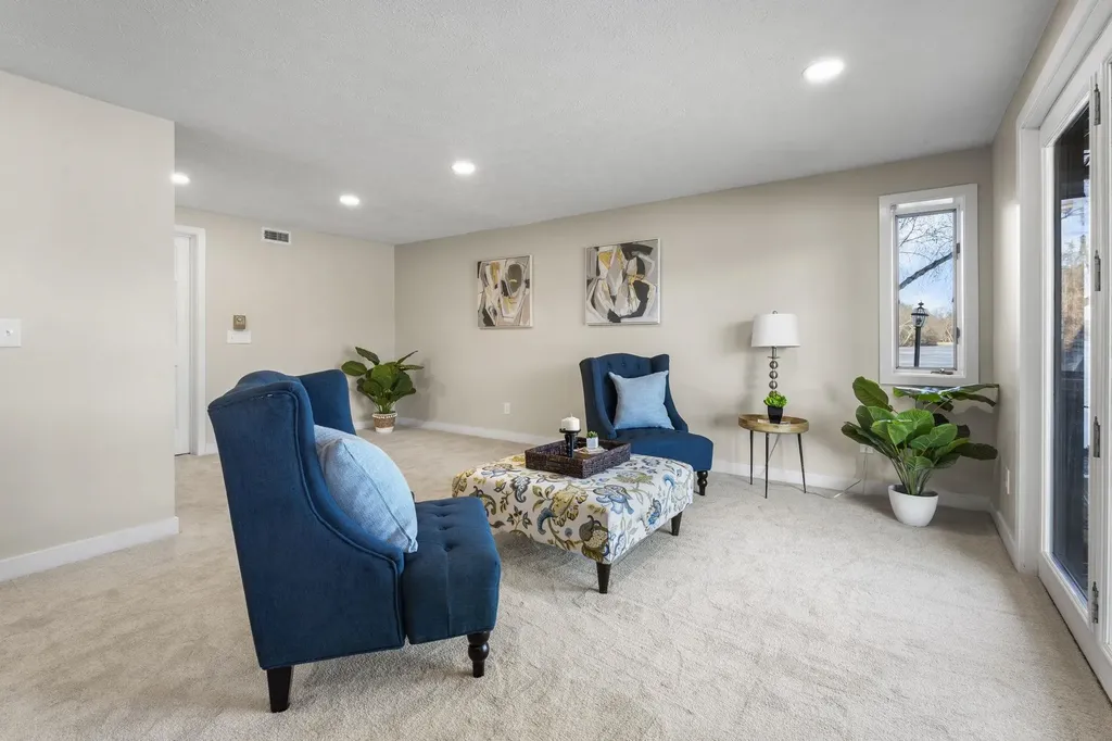 51 River Front Drive Manchester NH 03102