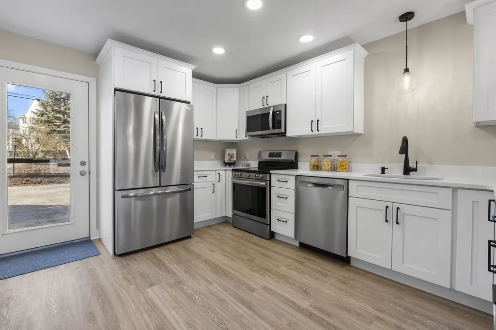 51 River Front Drive Manchester NH 03102