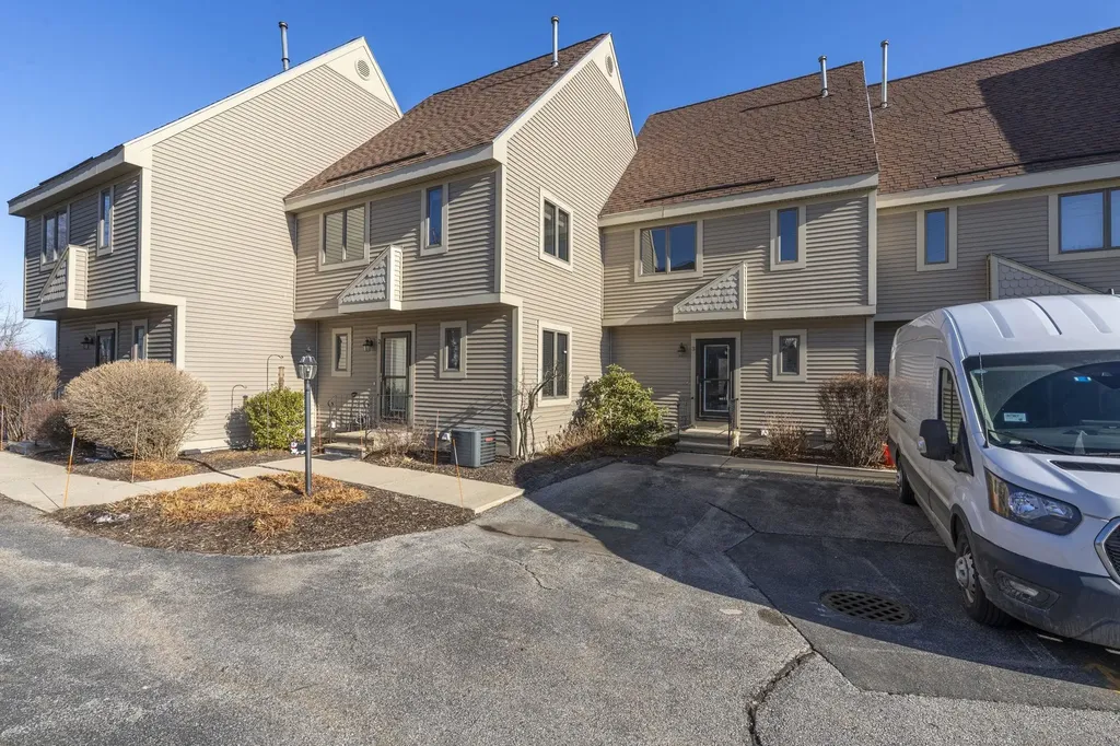 51 River Front Drive Manchester NH 03102