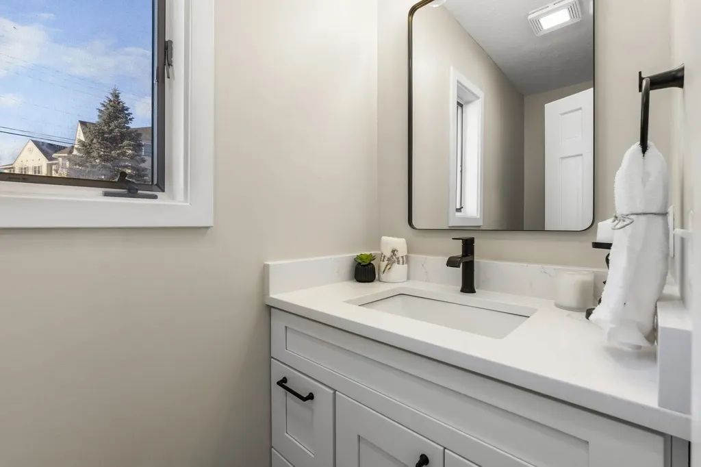 51 River Front Drive Manchester NH 03102