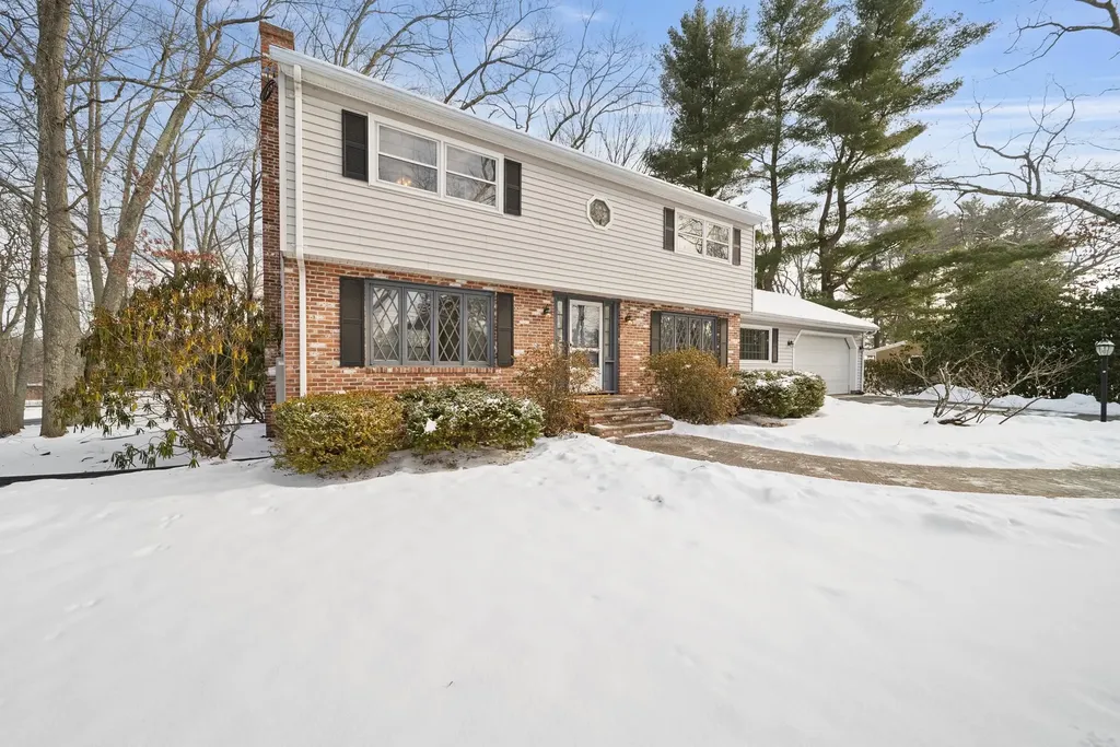 18 Mason Drive Salem NH 03079