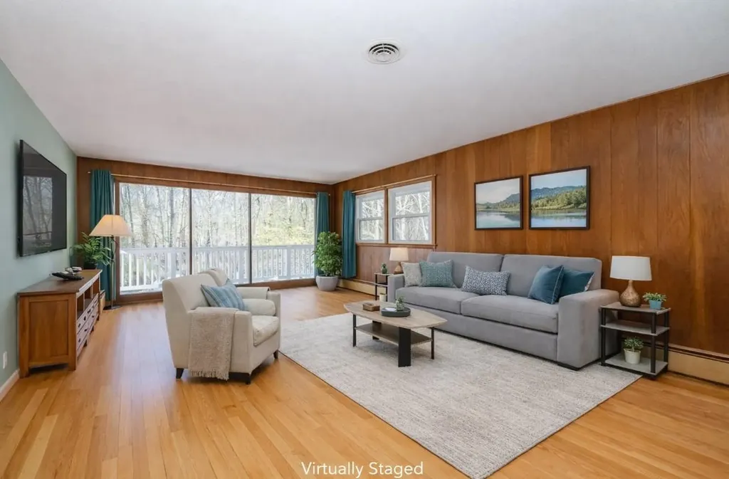 107 Page Road Bow NH 03304