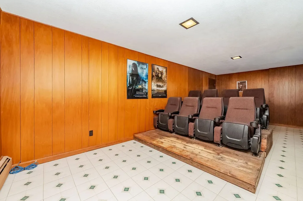 107 Page Road Bow NH 03304