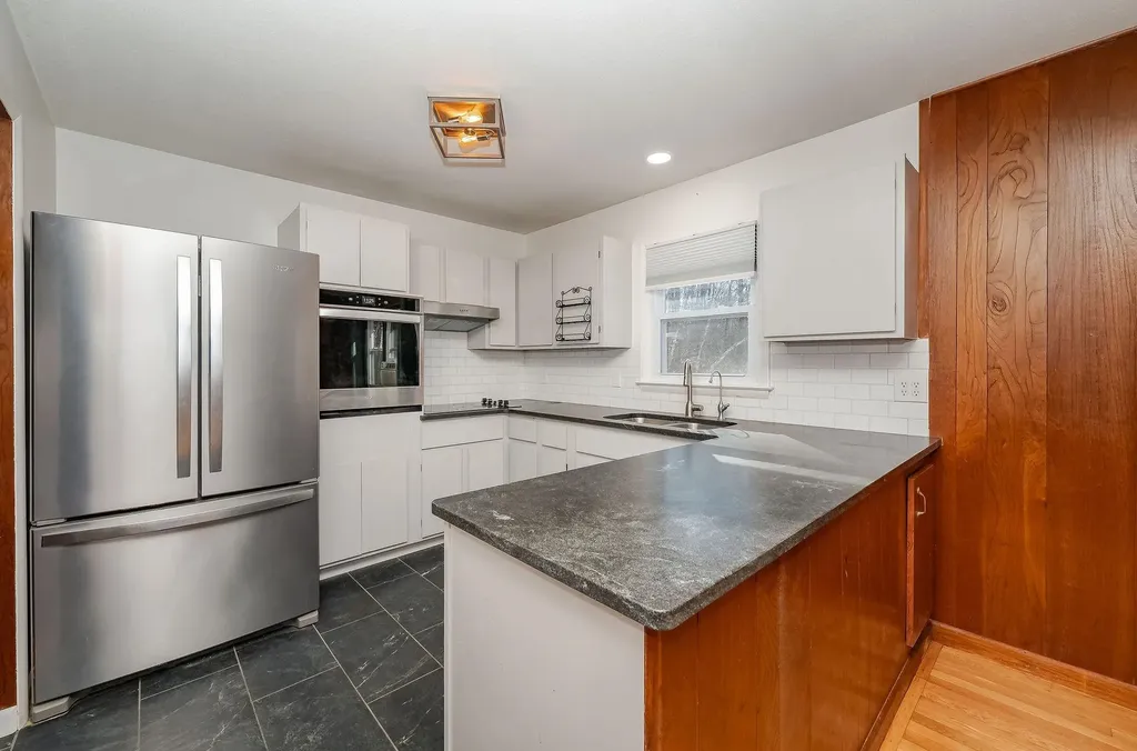 107 Page Road Bow NH 03304