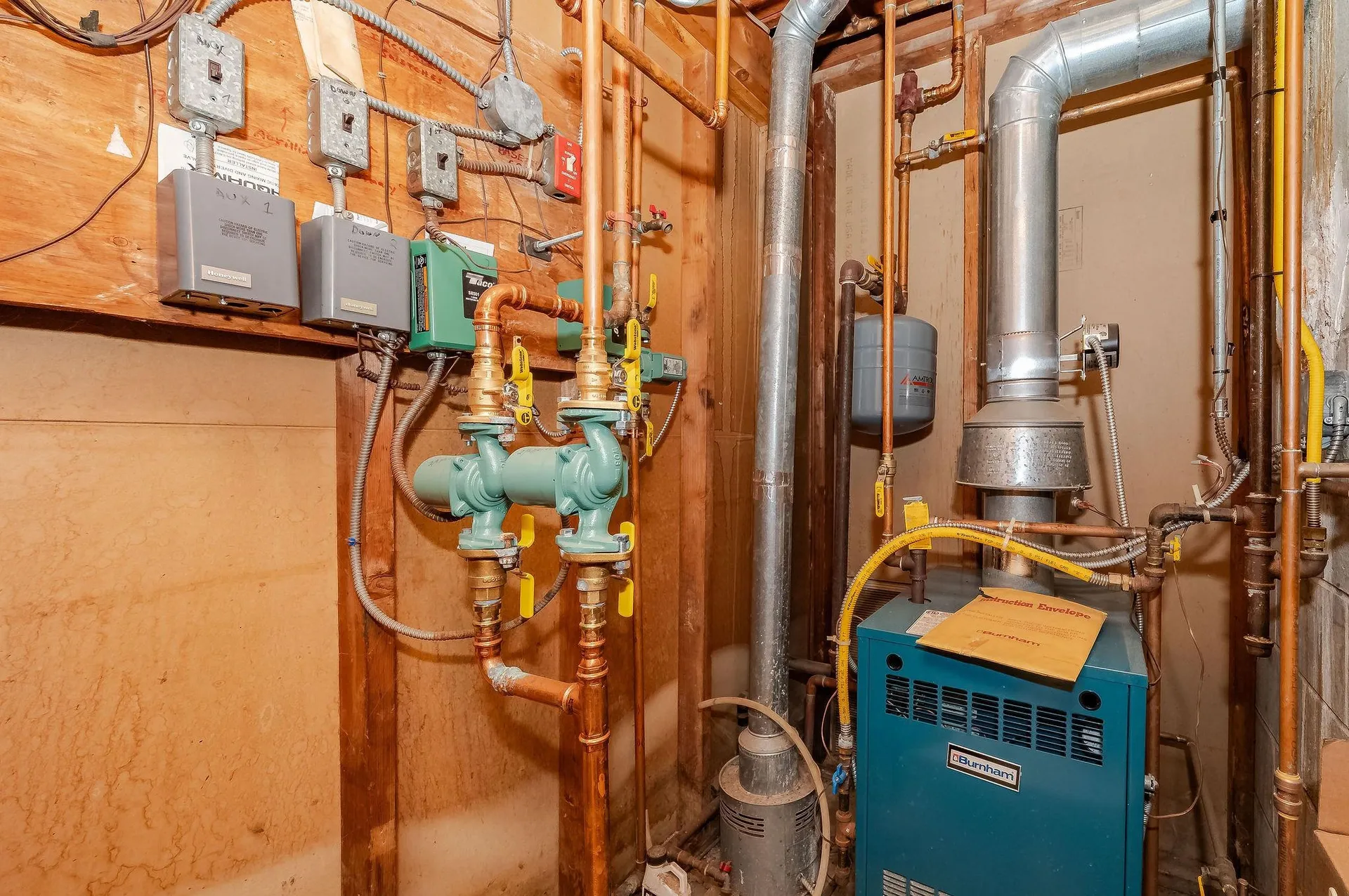 107 Page Road Bow NH 03304