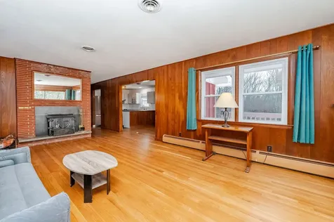 107 Page Road Bow NH 03304