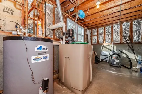 107 Page Road Bow NH 03304