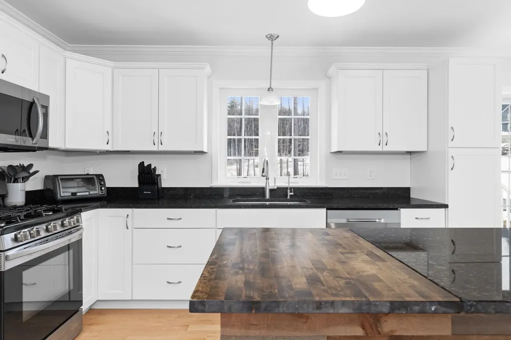 107 Ann Marie Lane Colchester VT 05446