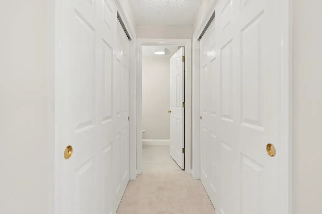 3 Mayfair Lane Nashua NH 03063