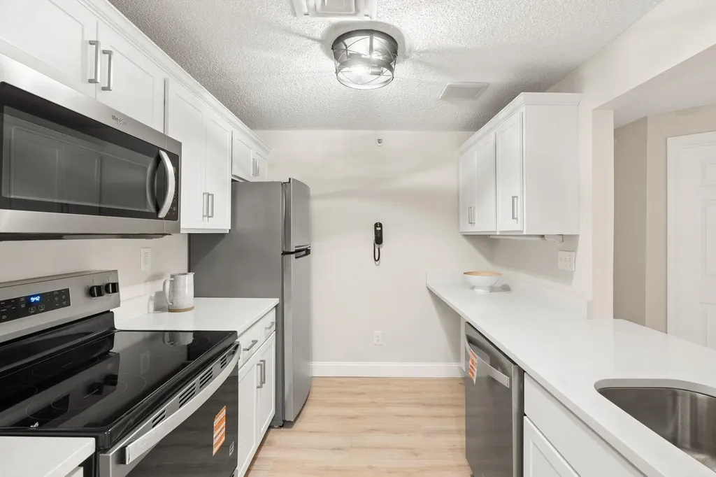 3 Mayfair Lane Nashua NH 03063