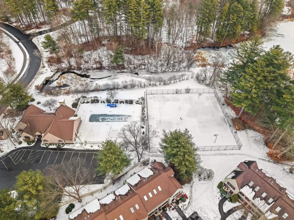 3 Mayfair Lane Nashua NH 03063