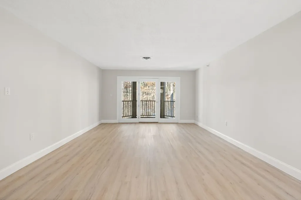 3 Mayfair Lane Nashua NH 03063