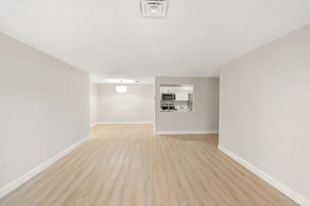 3 Mayfair Lane Nashua NH 03063