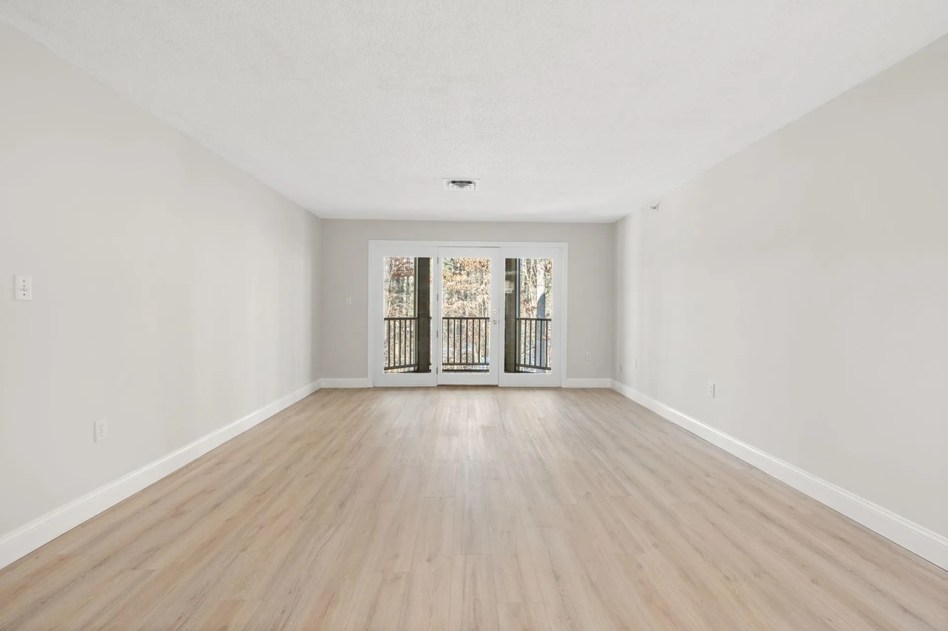 3 Mayfair Lane Nashua NH 03063