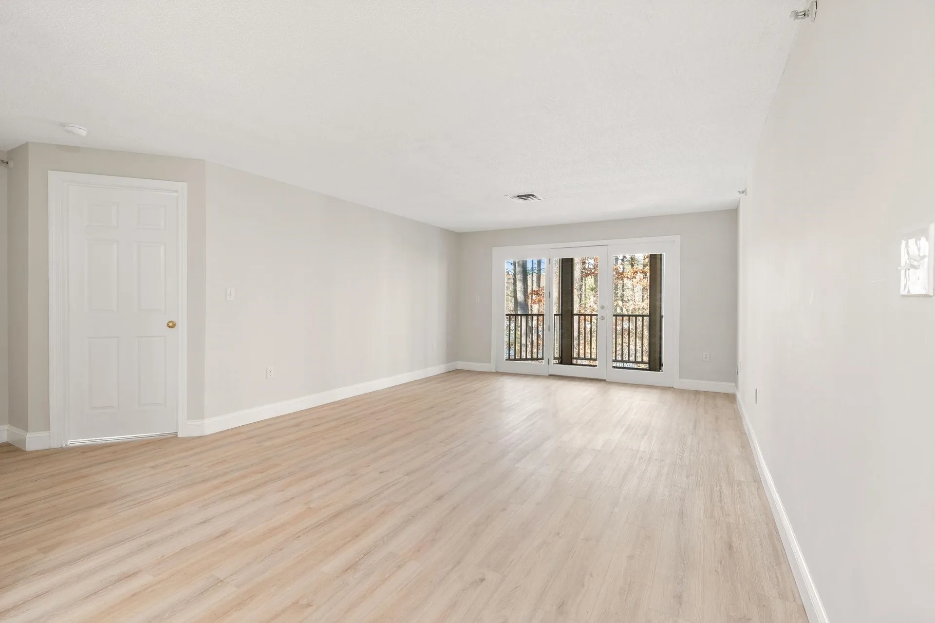 3 Mayfair Lane Nashua NH 03063