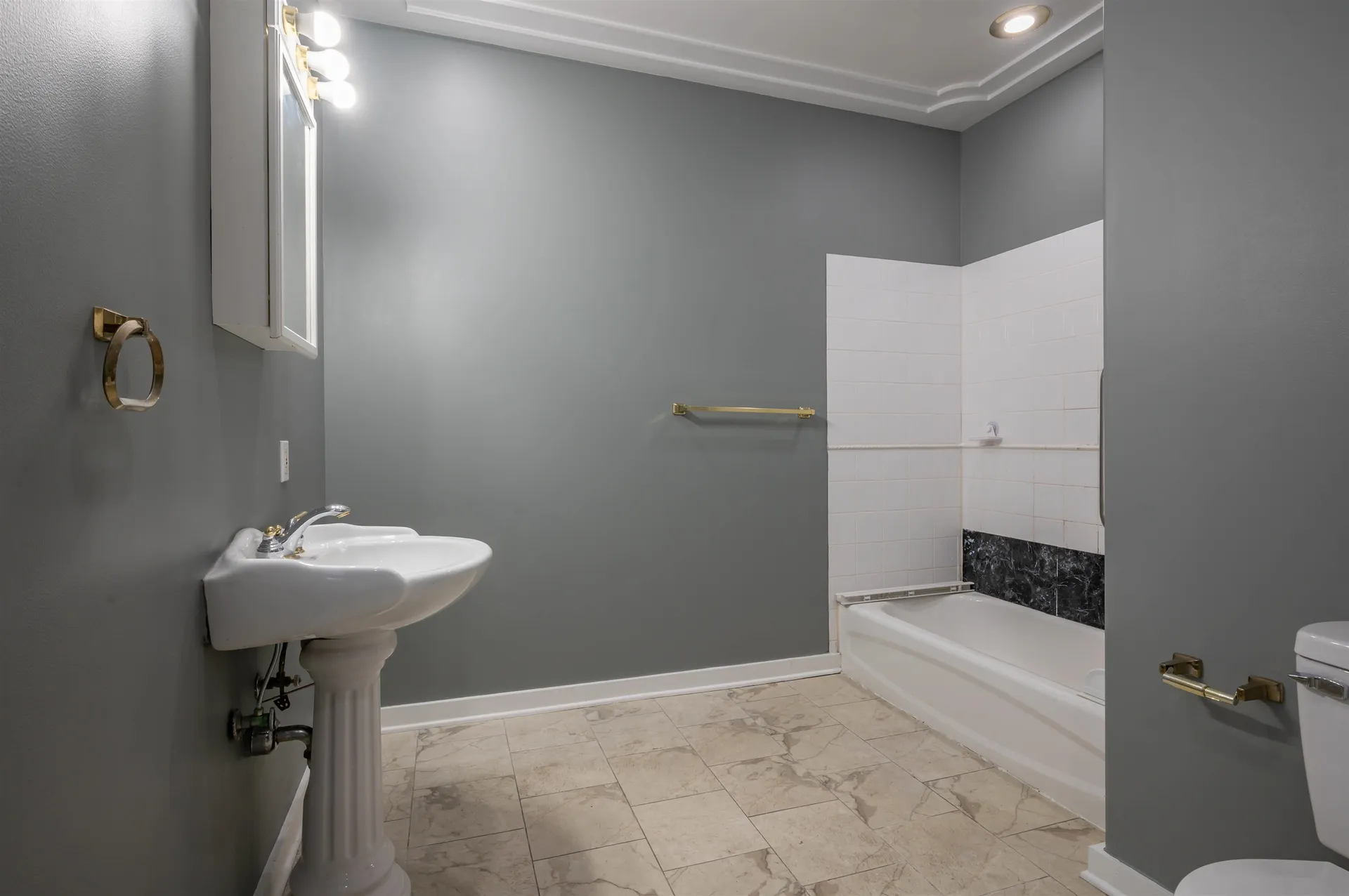 157 Milford Street Manchester NH 03102