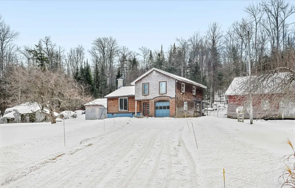 1422 Cabot Road Woodbury VT 05681