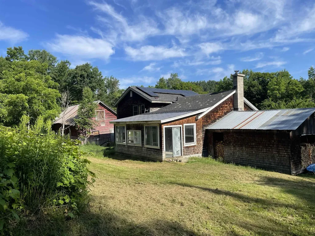 1422 Cabot Road Woodbury VT 05681