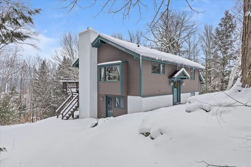 111 North Road Stowe VT 05672