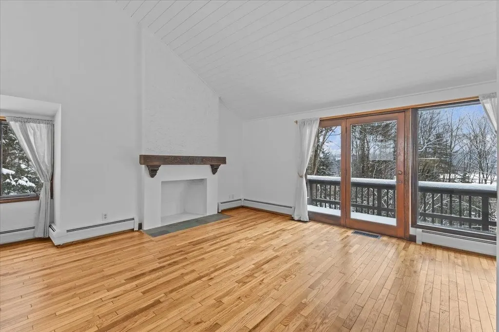 111 North Road Stowe VT 05672