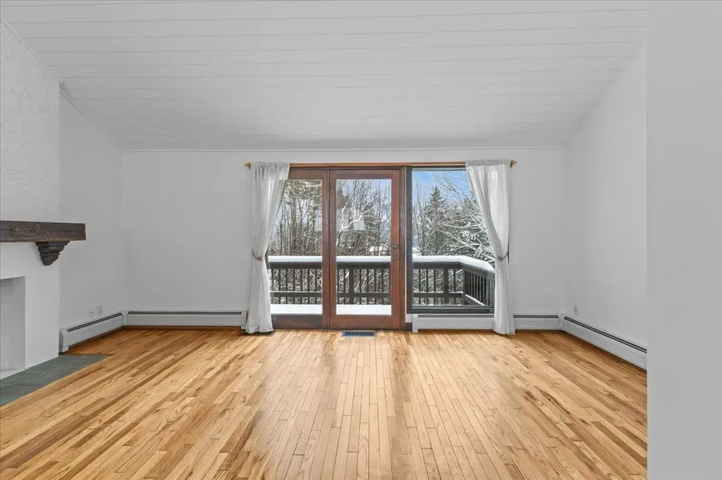 111 North Road Stowe VT 05672