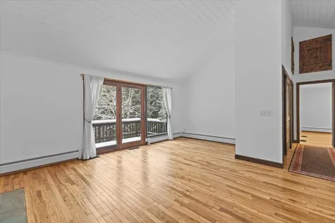 111 North Road Stowe VT 05672