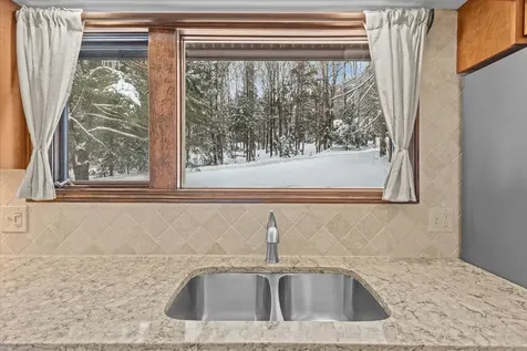 111 North Road Stowe VT 05672