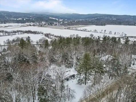 111 North Road Stowe VT 05672