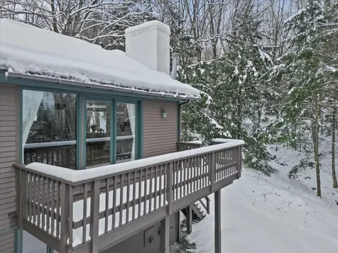 111 North Road Stowe VT 05672