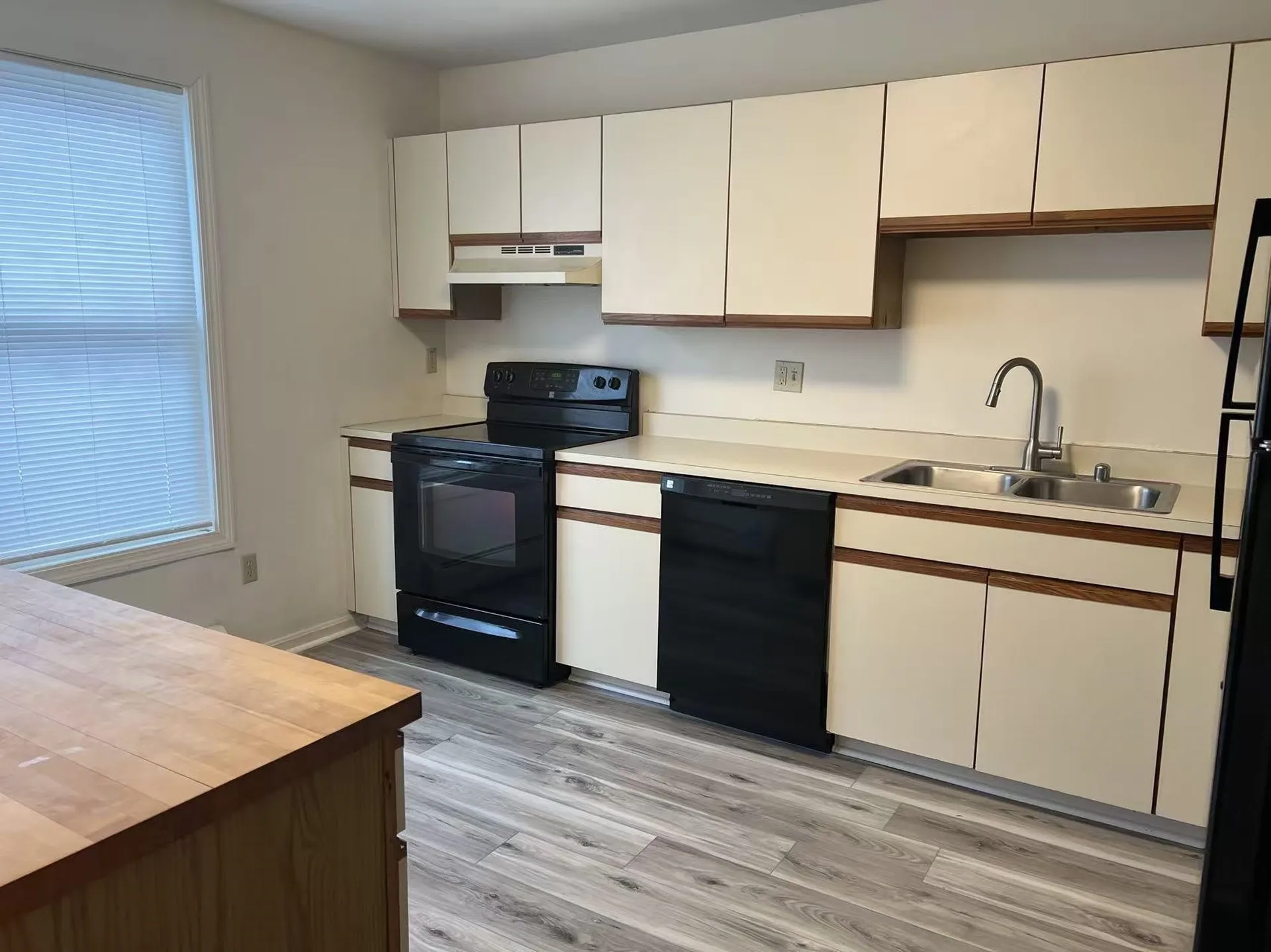 J2 Stonehedge Drive South Burlington VT 05403