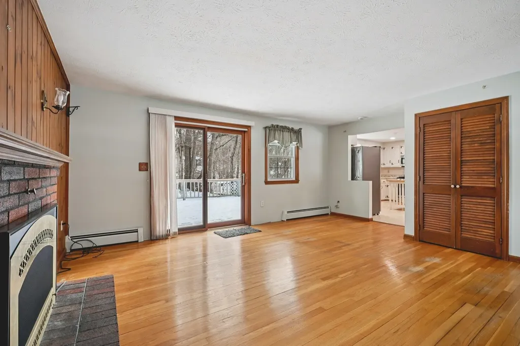 7 Birchwood Drive Derry NH 03038