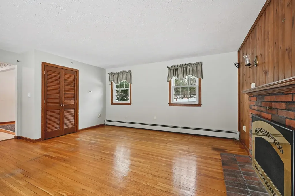 7 Birchwood Drive Derry NH 03038