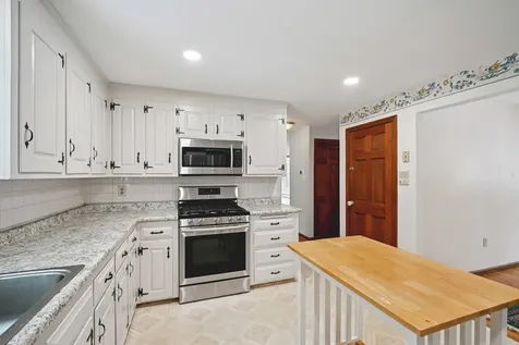 7 Birchwood Drive Derry NH 03038