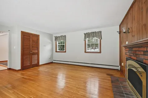 7 Birchwood Drive Derry NH 03038