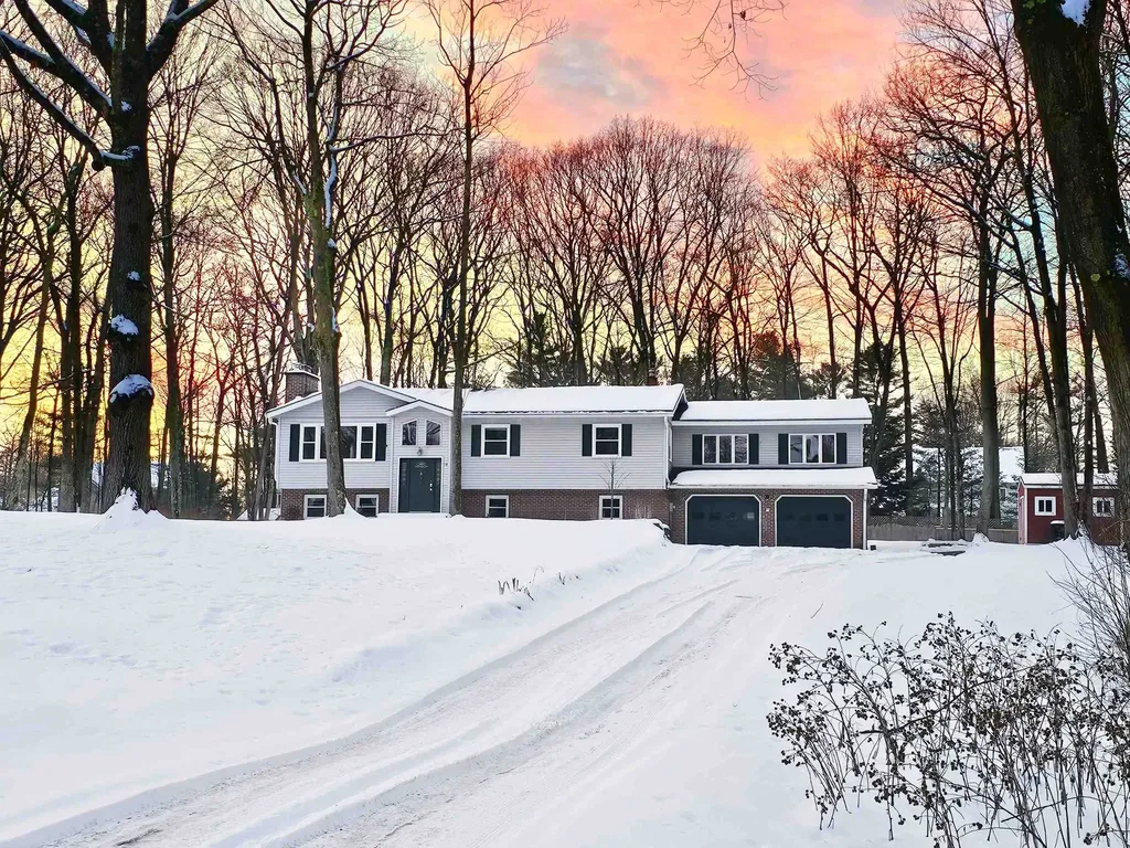 19 Rustic Drive Essex VT 05452