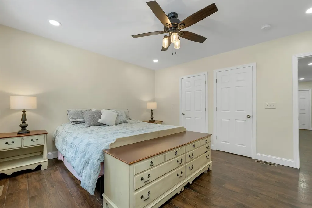 185 Town House Road Effingham NH 03882