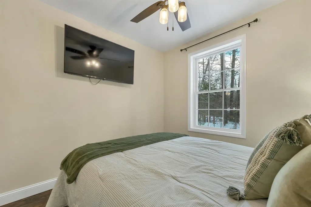 185 Town House Road Effingham NH 03882