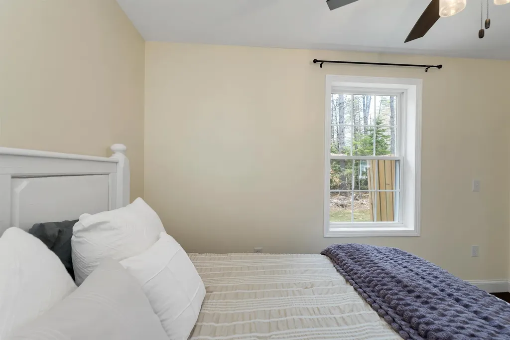 185 Town House Road Effingham NH 03882