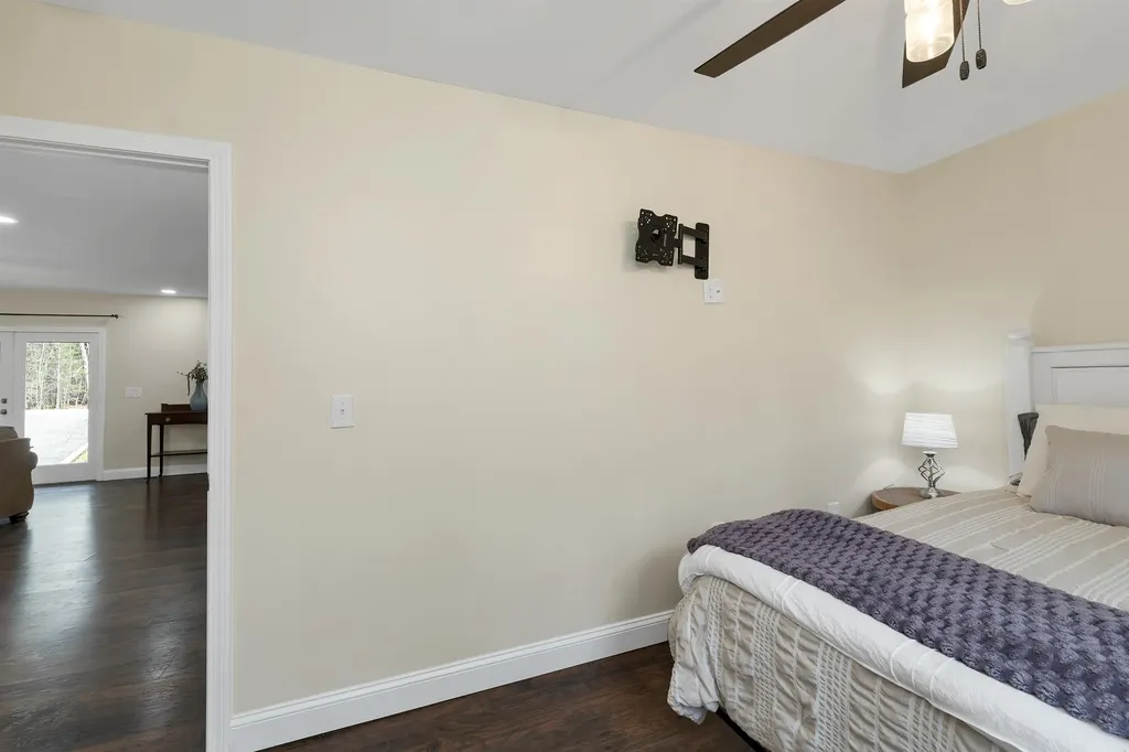 185 Town House Road Effingham NH 03882