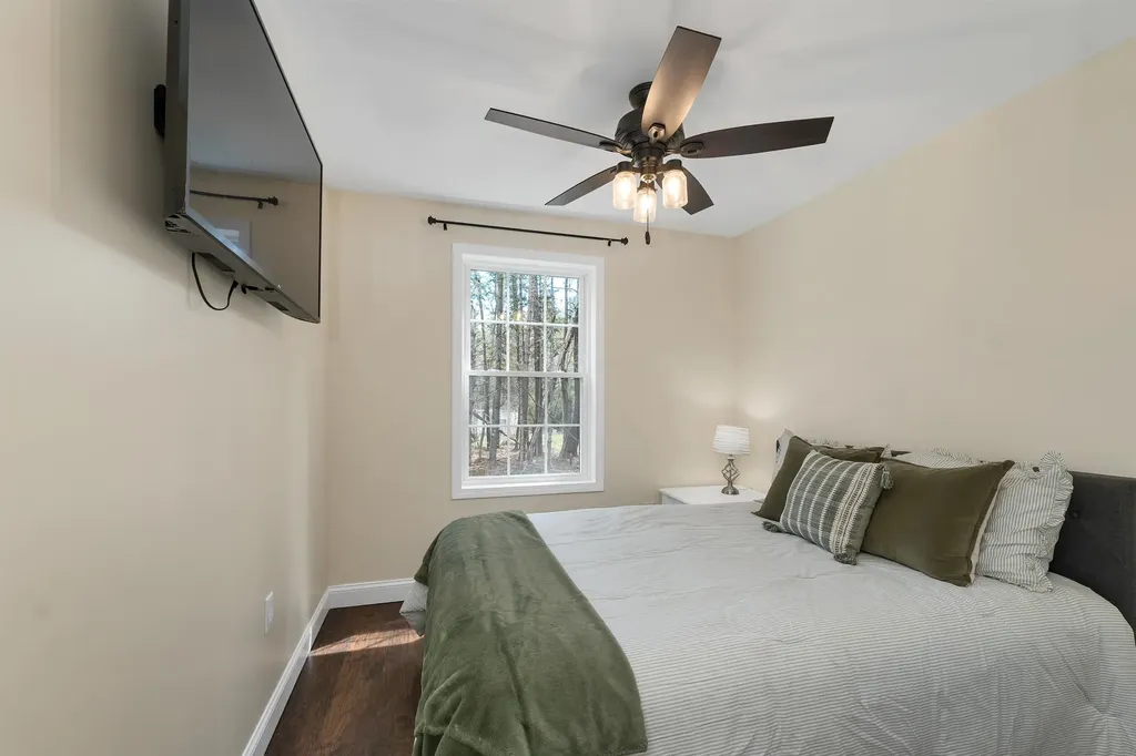 185 Town House Road Effingham NH 03882