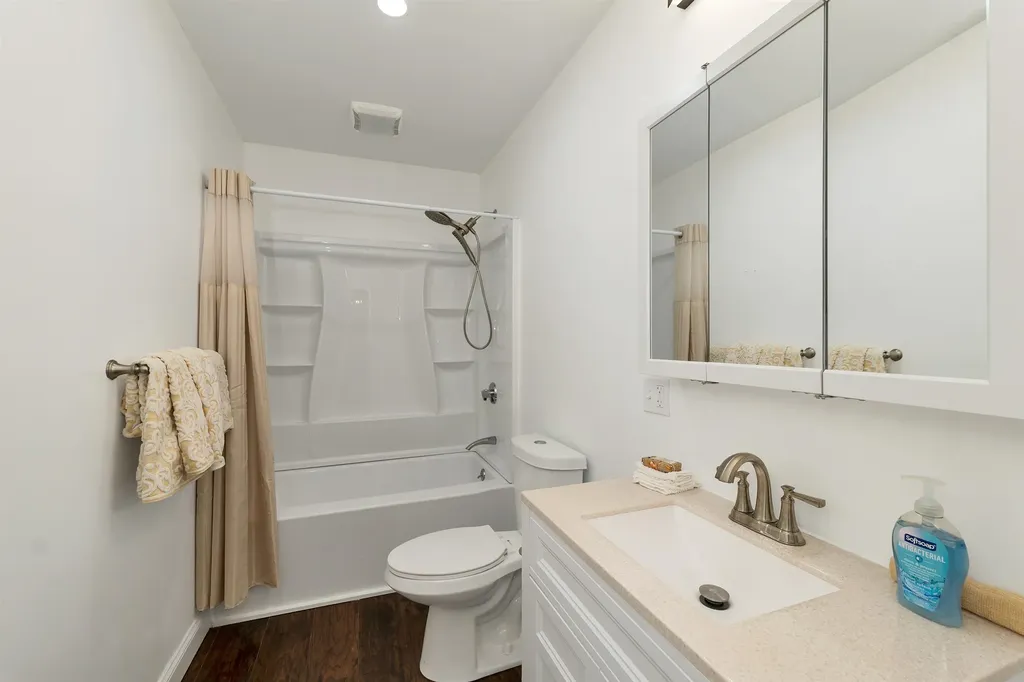 185 Town House Road Effingham NH 03882