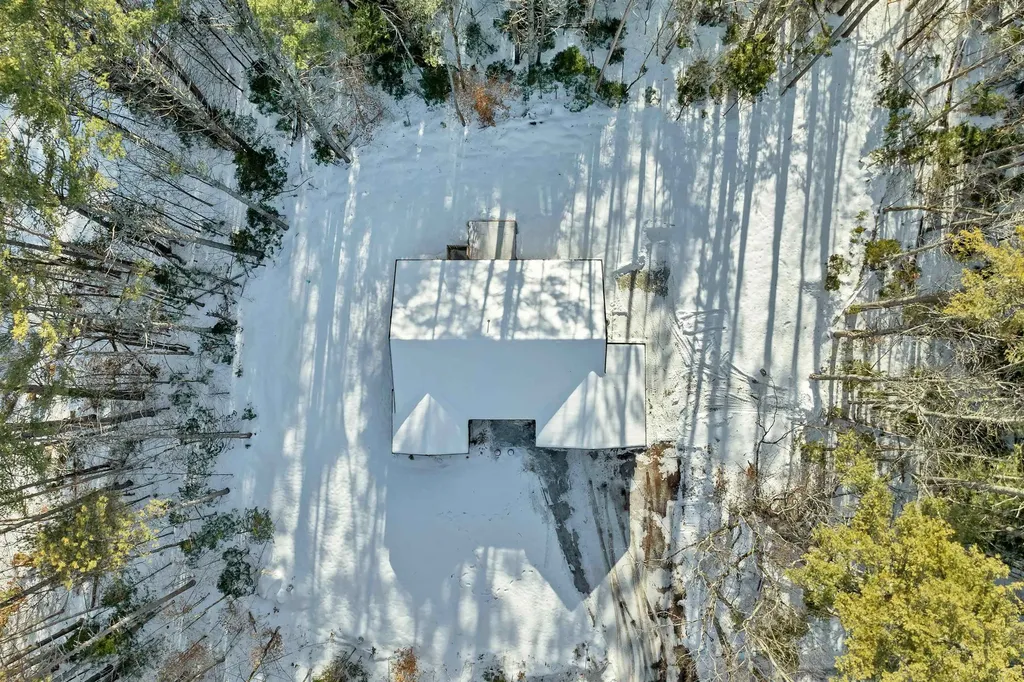 185 Town House Road Effingham NH 03882